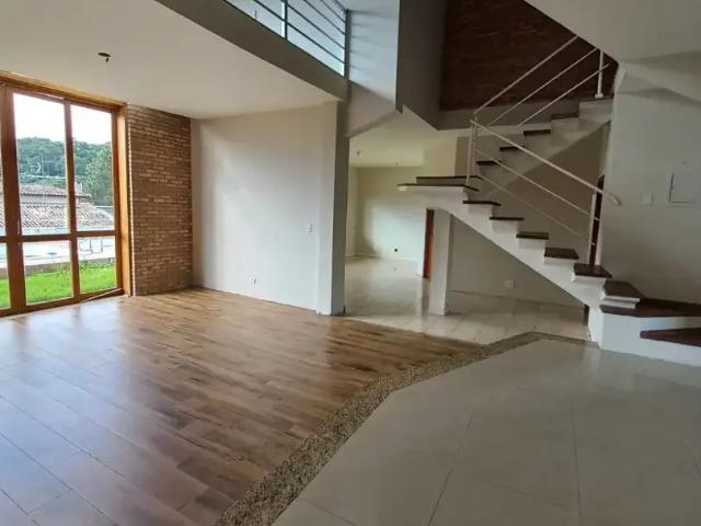 Casa / Sobrado em Condomínio para Locação em Mogi das Cruzes/SP Aruã 3 Quartos