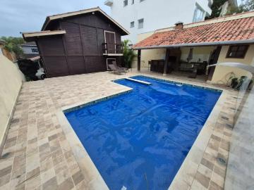 Casa / Sobrado em Condomínio para Locação em Mogi das Cruzes/SP Aruã 3 Quartos