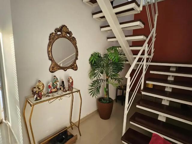 Casa / Sobrado em Condomínio para Locação em Mogi das Cruzes/SP Aruã 3 Quartos