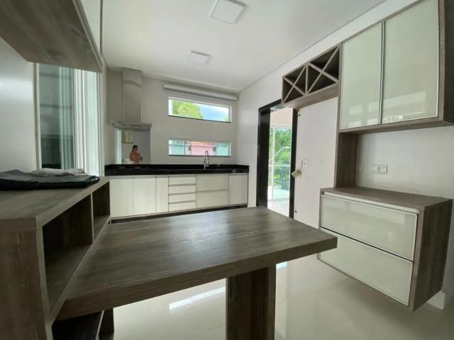 Casa / Sobrado em Condomínio para Locação em Mogi das Cruzes/SP Aruã 3 Quartos