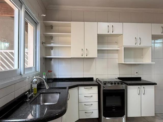 Casa / Sobrado em Condomínio para Locação em Mogi das Cruzes/SP Aruã 4 Quartos