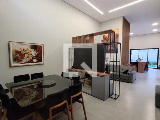 Casa / Sobrado em Condomínio para Locação em Mogi das Cruzes/SP Botujuru 3 Quartos