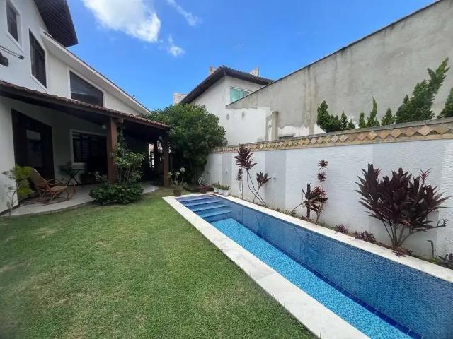 Casa / Sobrado em Condomínio para Locação em Natal/RN Candelária 4 Quartos