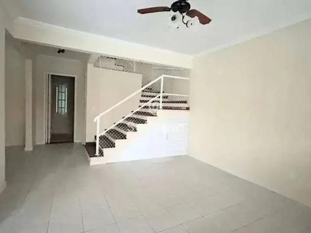 Casa / Sobrado em Condomínio para Locação em Niterói/RJ Camboinhas 3 Quartos