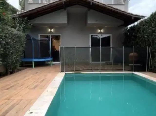 Casa / Sobrado em Condomínio para Locação em Niterói/RJ Itaipu 4 Quartos