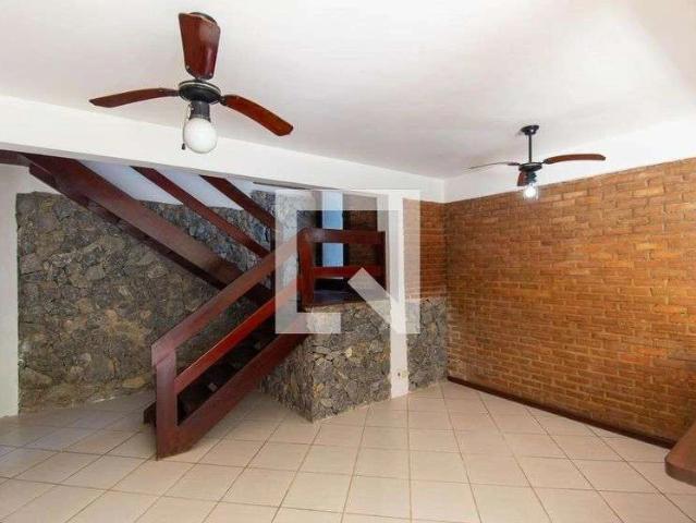 Casa / Sobrado em Condomínio para Locação em Niterói/RJ Maravista 3 Quartos