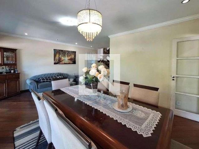 Casa / Sobrado em Condomínio para Locação em Niterói/RJ Maria Paula 4 Quartos
