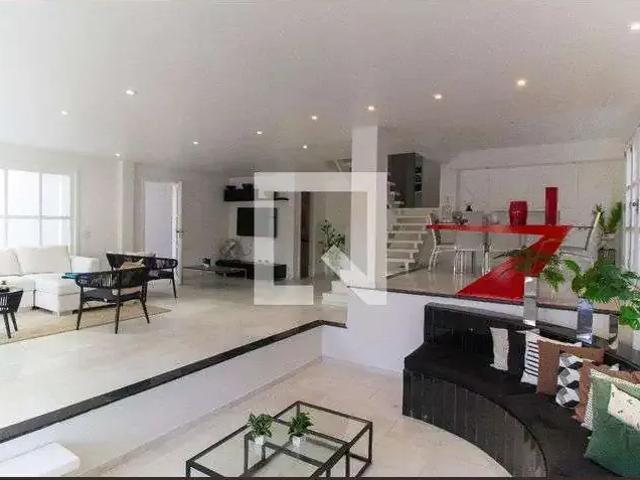 Casa / Sobrado em Condomínio para Locação em Niterói/RJ São Francisco 5 Quartos