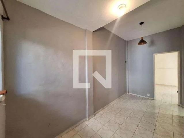 Casa / Sobrado em Condomínio para Locação em Niterói/RJ Santa Rosa 2 Quartos