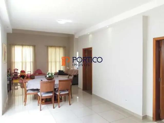 Casa / Sobrado em Condomínio para Locação em Paulínia/SP Jardim de Itapoan 3 Quartos