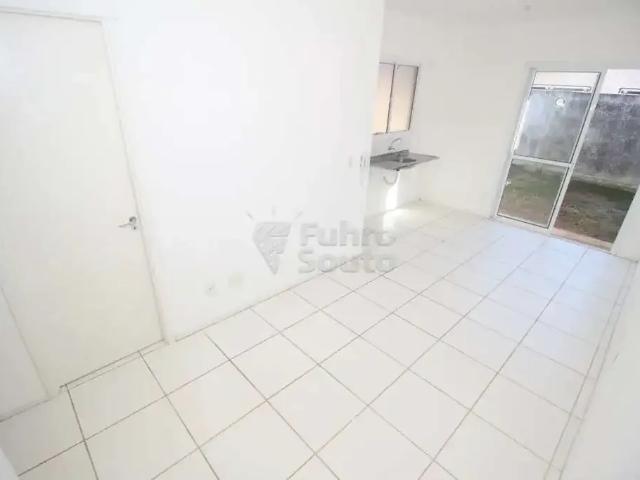 Casa / Sobrado em Condomínio para Locação em Pelotas/RS Areal 2 Quartos