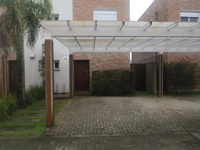 Casa / Sobrado em Condomínio para Locação em Pelotas/RS Laranjal 3 Quartos