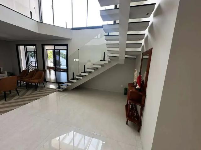 Casa / Sobrado em Condomínio para Locação em Pindamonhangaba/SP Loteamento Residencial Reserva dos Lagos 4 Quartos