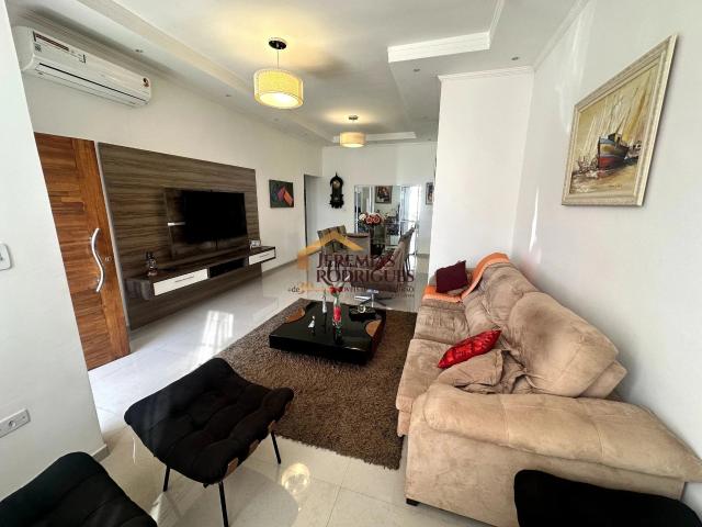 Casa / Sobrado em Condomínio para Locação em Pindamonhangaba/SP Loteamento Residencial Reserva dos Lagos 4 Quartos