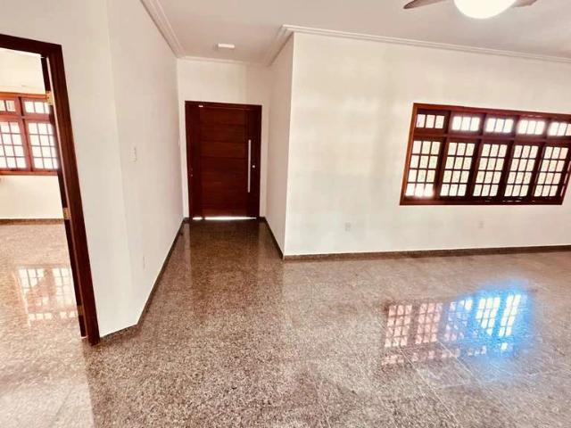 Casa / Sobrado em Condomínio para Locação em Pindamonhangaba/SP Nossa Senhora do Perpétuo Socorro 6 Quartos