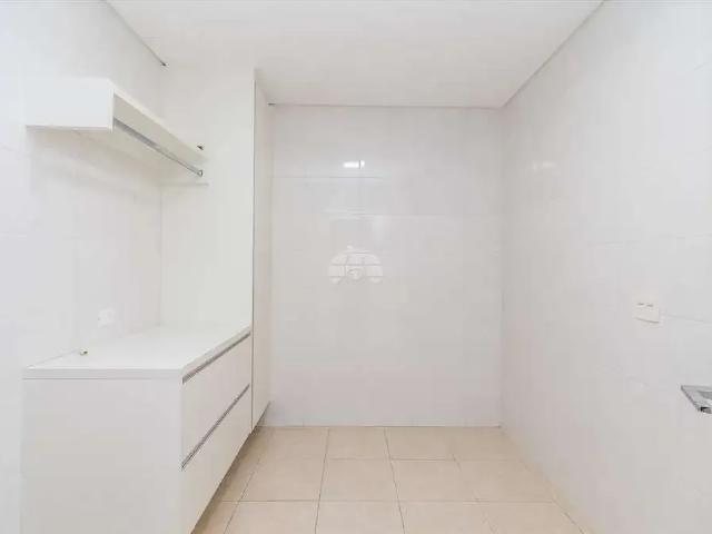 Casa / Sobrado em Condomínio para Locação em Pinhais/PR Alphaville Graciosa 5 Quartos