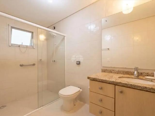 Casa / Sobrado em Condomínio para Locação em Pinhais/PR Alphaville Graciosa 3 Quartos