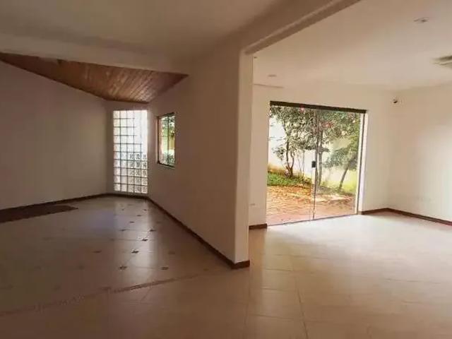 Casa / Sobrado em Condomínio para Locação em Poços de Caldas/MG Country Club 3 Quartos
