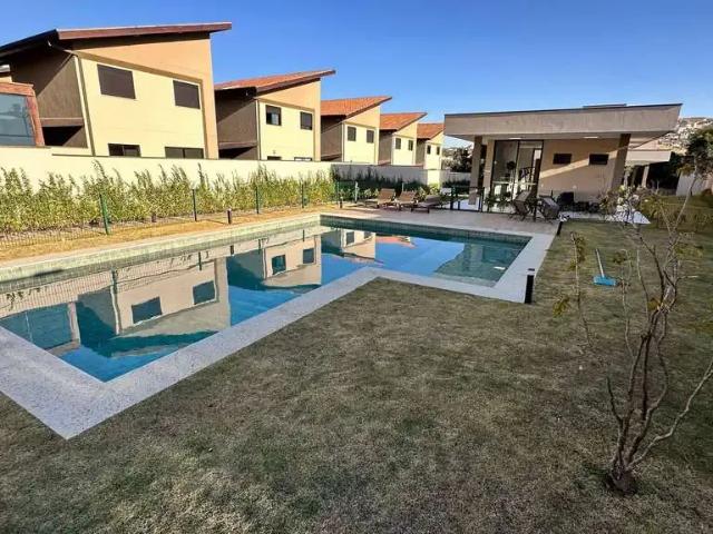 Casa / Sobrado em Condomínio para Locação em Poços de Caldas/MG Parque Primavera 3 Quartos
