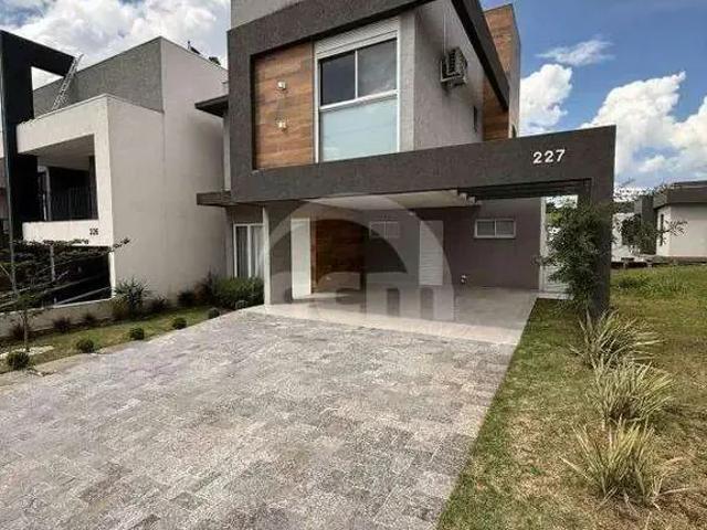 Casa / Sobrado em Condomínio para Locação em Ponta Grossa/PR Colônia Dona LuÍza 3 Quartos