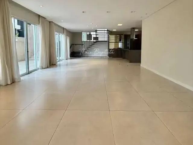 Casa / Sobrado em Condomínio para Locação em Ponta Grossa/PR Estrela 4 Quartos