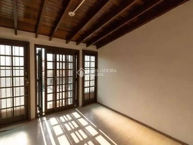 Casa / Sobrado em Condomínio para Locação em Porto Alegre/RS Teresópolis 3 Quartos