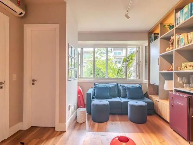 Casa / Sobrado em Condomínio para Locação em Porto Alegre/RS Três Figueiras 4 Quartos