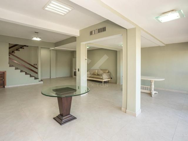 Casa / Sobrado em Condomínio para Locação em Porto Alegre/RS Três Figueiras 6 Quartos