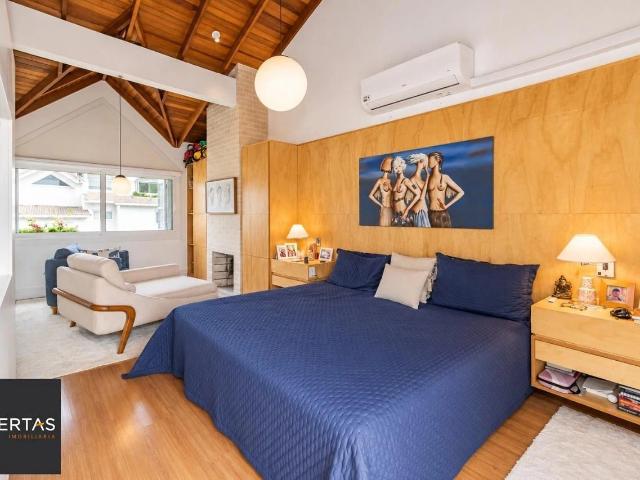 Casa / Sobrado em Condomínio para Locação em Porto Alegre/RS Três Figueiras 3 Quartos
