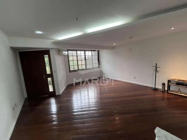 Casa / Sobrado em Condomínio para Locação em Porto Alegre/RS Tristeza 4 Quartos