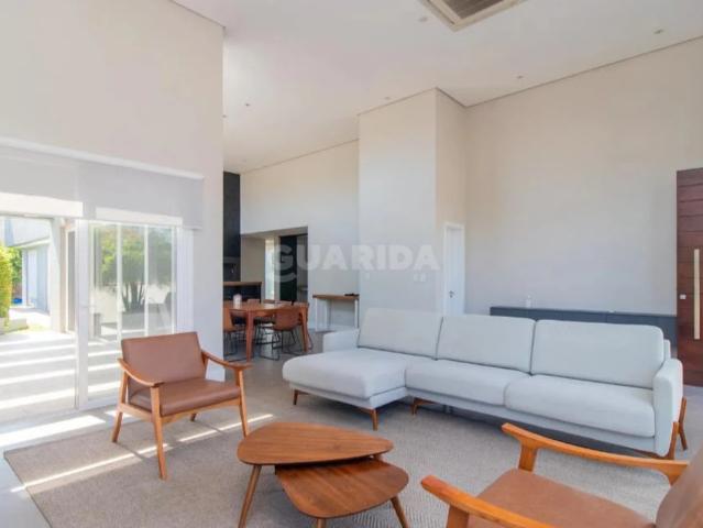 Casa / Sobrado em Condomínio para Locação em Porto Alegre/RS Vila Nova 3 Quartos
