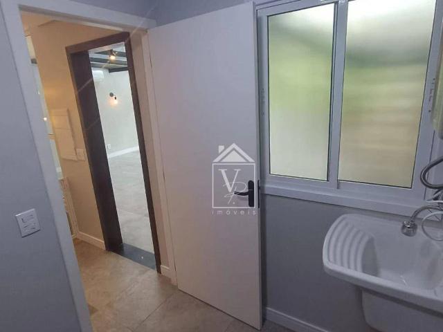 Casa / Sobrado em Condomínio para Locação em Porto Alegre/RS Vila Nova 3 Quartos