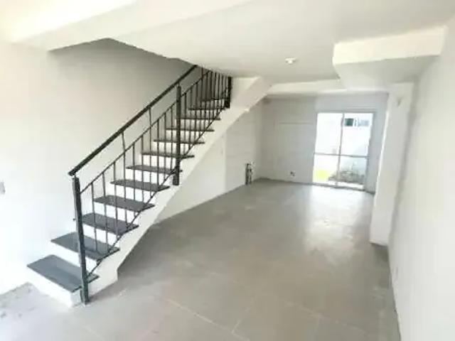 Casa / Sobrado em Condomínio para Locação em Porto Alegre/RS Vila Nova 2 Quartos