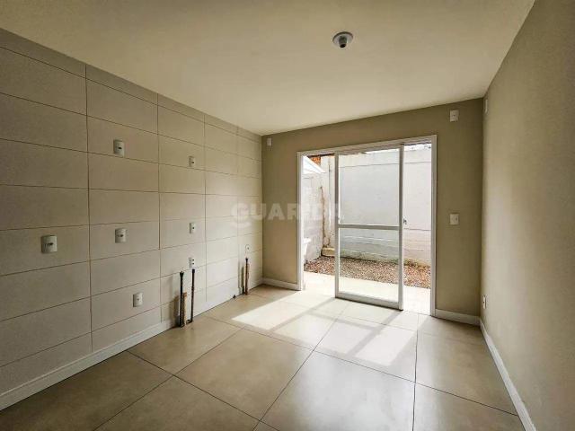 Casa / Sobrado em Condomínio para Locação em Porto Alegre/RS Vila Nova 2 Quartos