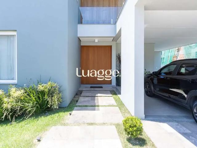 Casa / Sobrado em Condomínio para Locação em Porto Alegre/RS Vila Nova 4 Quartos