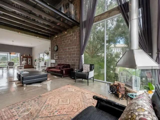 Casa / Sobrado em Condomínio para Locação em Porto Alegre/RS Vila Nova 4 Quartos