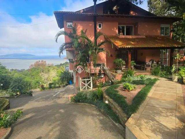 Casa / Sobrado em Condomínio para Locação em Porto Alegre/RS Vila Conceição 3 Quartos
