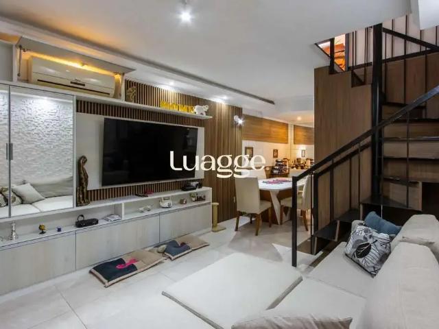 Casa / Sobrado em Condomínio para Locação em Porto Alegre/RS Vila Conceição 3 Quartos