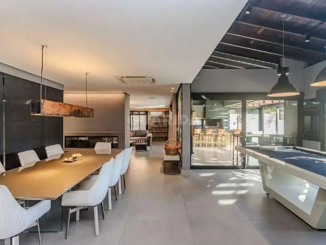 Casa / Sobrado em Condomínio para Locação em Porto Alegre/RS Belém Novo 4 Quartos