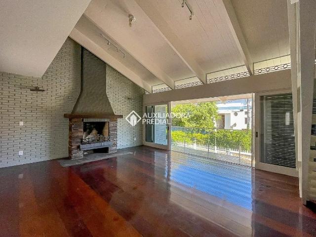 Casa / Sobrado em Condomínio para Locação em Porto Alegre/RS Boa Vista 4 Quartos