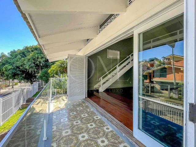 Casa / Sobrado em Condomínio para Locação em Porto Alegre/RS Boa Vista 5 Quartos