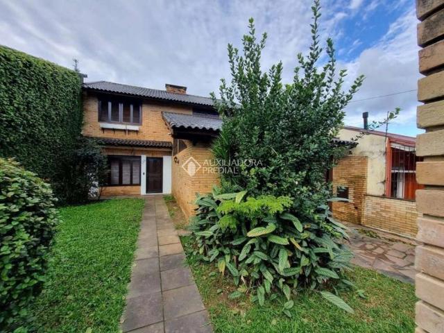 Casa / Sobrado em Condomínio para Locação em Porto Alegre/RS Camaquã 3 Quartos