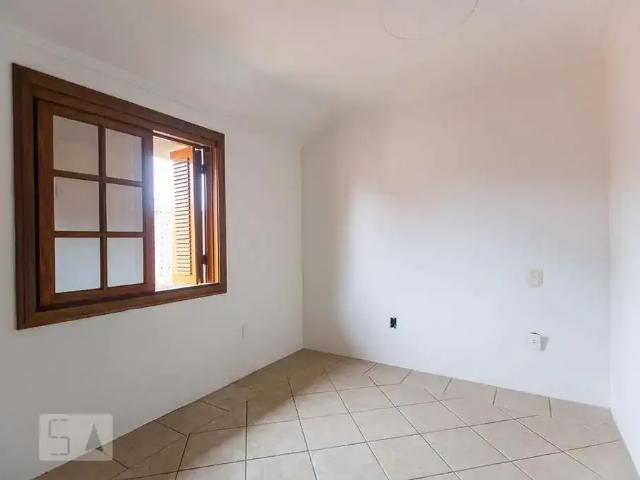 Casa / Sobrado em Condomínio para Locação em Porto Alegre/RS Camaquã 3 Quartos