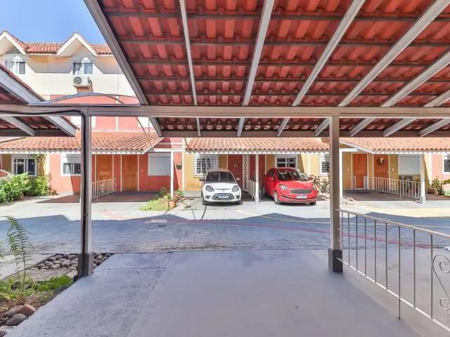 Casa / Sobrado em Condomínio para Locação em Porto Alegre/RS Camaquã 2 Quartos