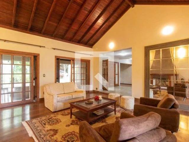 Casa / Sobrado em Condomínio para Locação em Porto Alegre/RS Cavalhada 3 Quartos