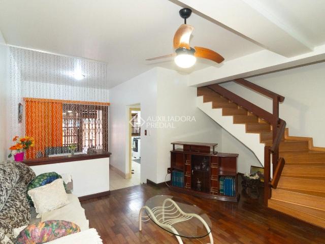 Casa / Sobrado em Condomínio para Locação em Porto Alegre/RS Cavalhada 2 Quartos