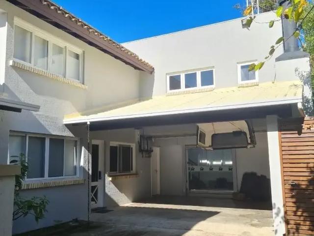 Casa / Sobrado em Condomínio para Locação em Porto Alegre/RS Cavalhada 4 Quartos