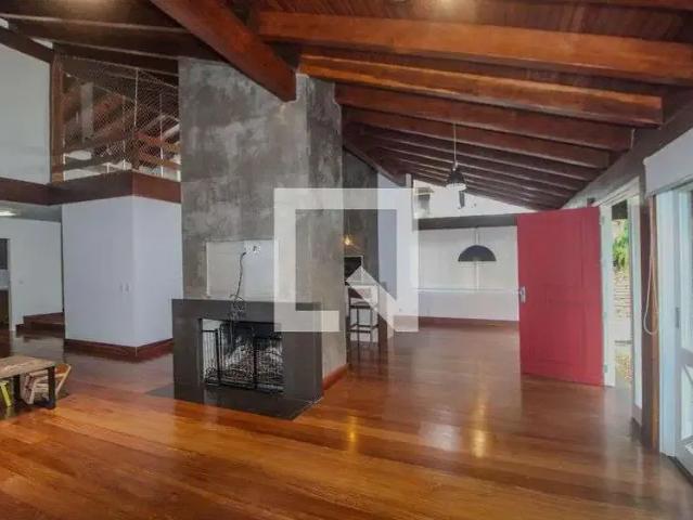Casa / Sobrado em Condomínio para Locação em Porto Alegre/RS Cavalhada 4 Quartos