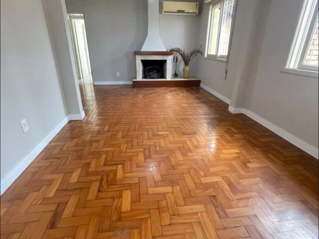 Casa / Sobrado em Condomínio para Locação em Porto Alegre/RS Cristal 3 Quartos