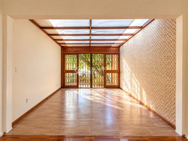 Casa / Sobrado em Condomínio para Locação em Porto Alegre/RS Cristal 4 Quartos